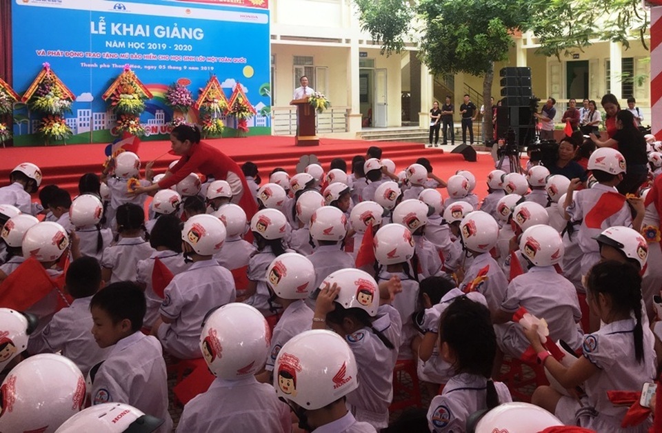 “Giữ trọn ước mơ” cho gần 2 triệu học sinh lớp 1 - 6 “Giữ trọn ước mơ” cho gần 2 triệu học sinh lớp 1 - 6
