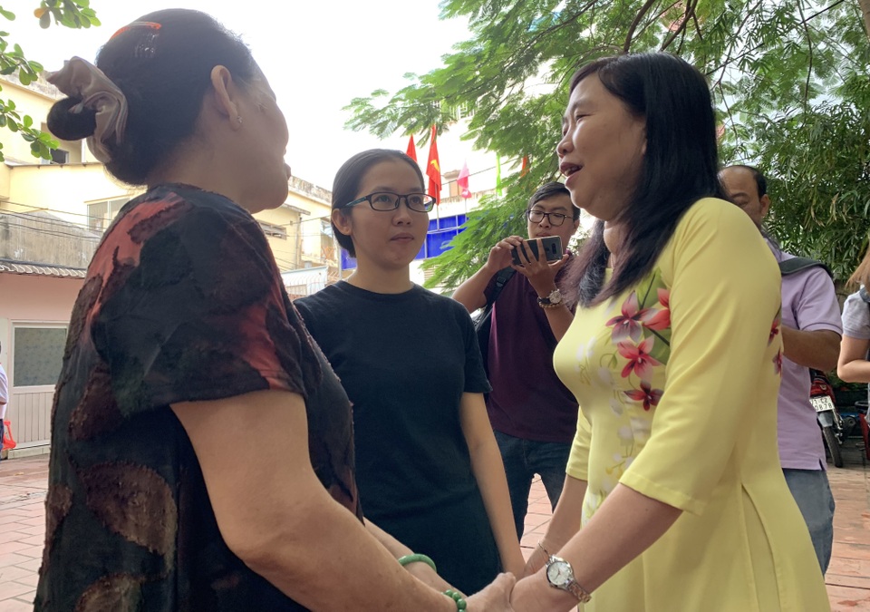 Những đứa trẻ ca sinh 5 đầu tiên ở Việt Nam trong lễ khai giảng vào lớp 1 - 11 Những đứa trẻ ca sinh 5 đầu tiên ở Việt Nam trong lễ khai giảng vào lớp 1 - 11