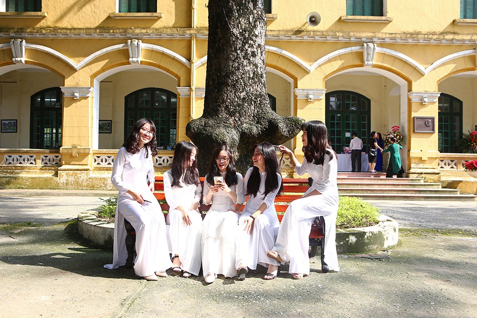Trường THPT Chu Văn An công bố chứng nhận ID Trường thành viên Cambridge trong lễ khai giảng - 1 Trường THPT Chu Văn An công bố chứng nhận ID Trường thành viên Cambridge trong lễ khai giảng - 1