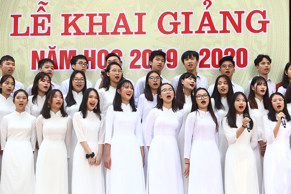 Trường THPT Chu Văn An công bố chứng nhận ID Trường thành viên Cambridge trong lễ khai giảng - 7 Trường THPT Chu Văn An công bố chứng nhận ID Trường thành viên Cambridge trong lễ khai giảng - 7