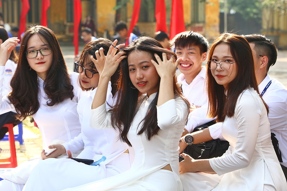 Trường THPT Chu Văn An công bố chứng nhận ID Trường thành viên Cambridge trong lễ khai giảng - 9 Trường THPT Chu Văn An công bố chứng nhận ID Trường thành viên Cambridge trong lễ khai giảng - 9