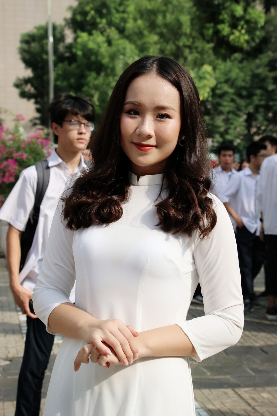 Nữ sinh Hà thành trong tà áo dài trắng gây thương nhớ ngày khai giảng - 11 Nữ sinh Hà thành trong tà áo dài trắng gây thương nhớ ngày khai giảng - 11