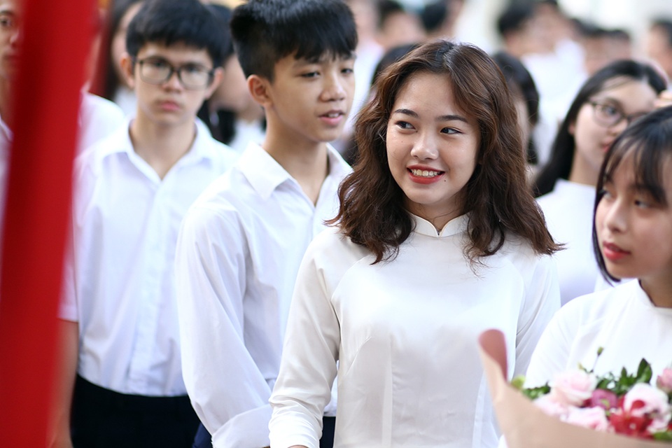 Nữ sinh Hà thành trong tà áo dài trắng gây thương nhớ ngày khai giảng - 1 Nữ sinh Hà thành trong tà áo dài trắng gây thương nhớ ngày khai giảng - 1