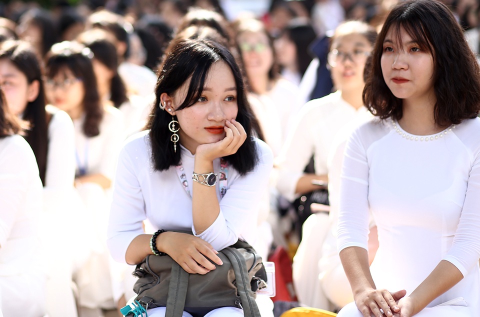 Nữ sinh Hà thành trong tà áo dài trắng gây thương nhớ ngày khai giảng - 9 Nữ sinh Hà thành trong tà áo dài trắng gây thương nhớ ngày khai giảng - 9