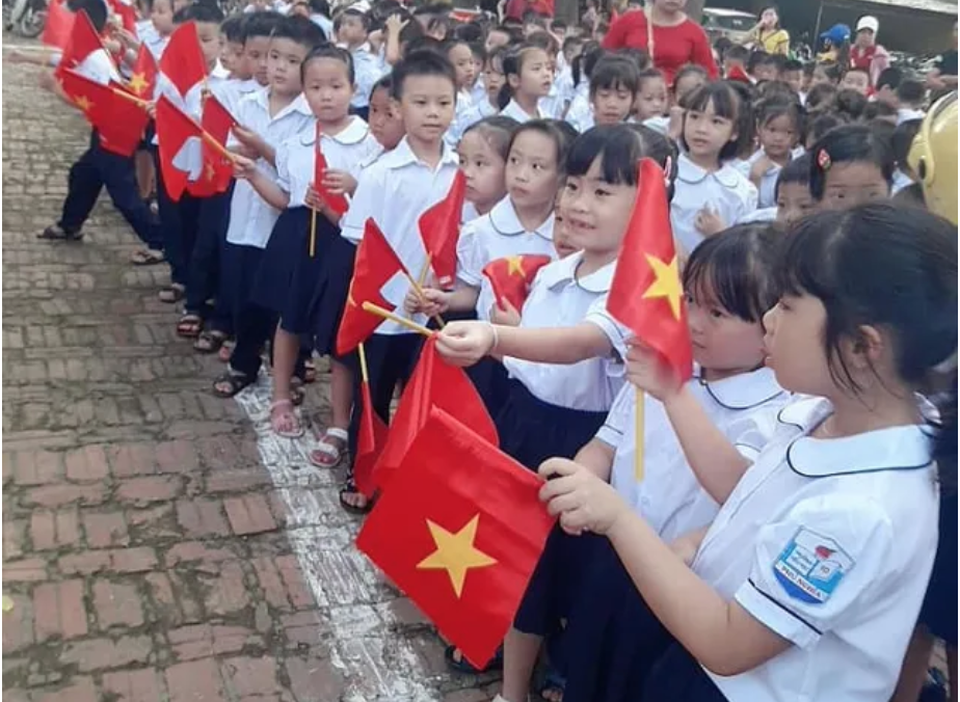 “Tạm biệt búp bê thân yêu” - 1 “Tạm biệt búp bê thân yêu” - 1