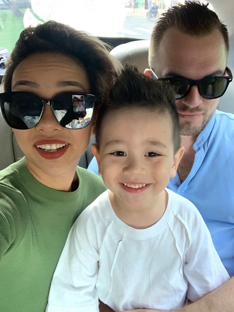 Sao Việt đưa con đến trường ngày khai giảng - 2