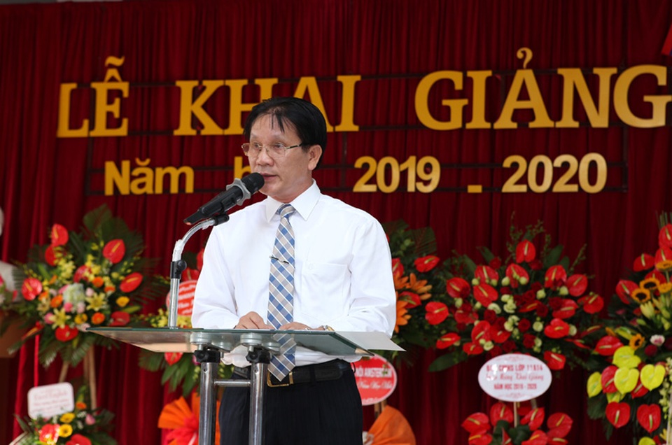 Học trò cả nước náo nức khai giảng năm học mới - 32 Học trò cả nước náo nức khai giảng năm học mới - 32