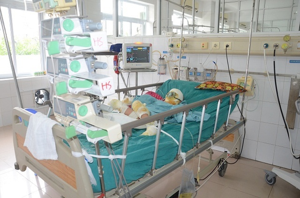 Lạnh người nhìn cậu bé như ngọn đuốc bởi vụ hoả hoạn bất thường! - 2 Lạnh người nhìn cậu bé như ngọn đuốc bởi vụ hoả hoạn bất thường! - 2