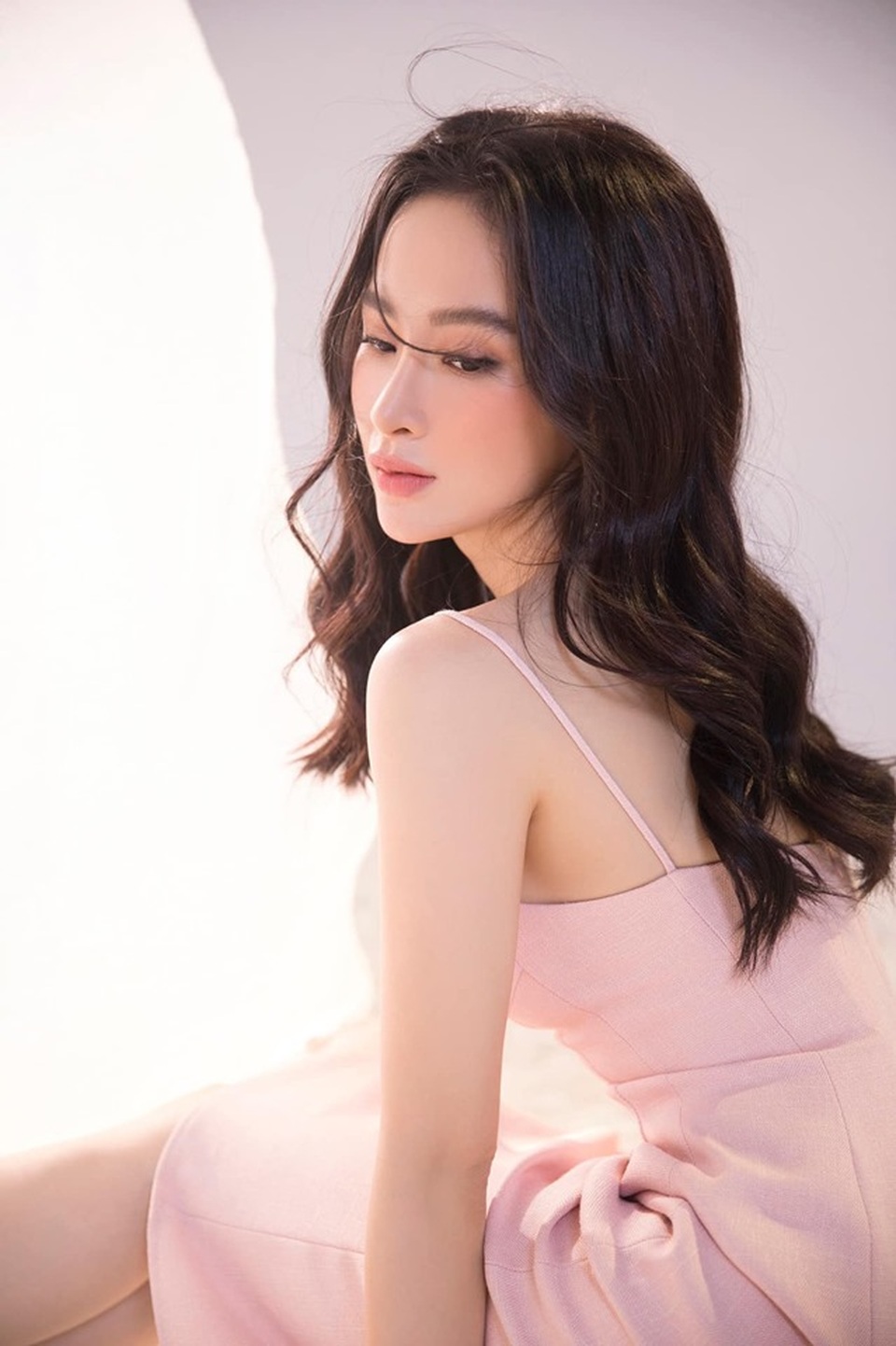 Angela Phương Trinh gây “sốt” với ảnh khoe thân hình bốc lửa - 9 Angela Phương Trinh gây “sốt” với ảnh khoe thân hình bốc lửa - 9