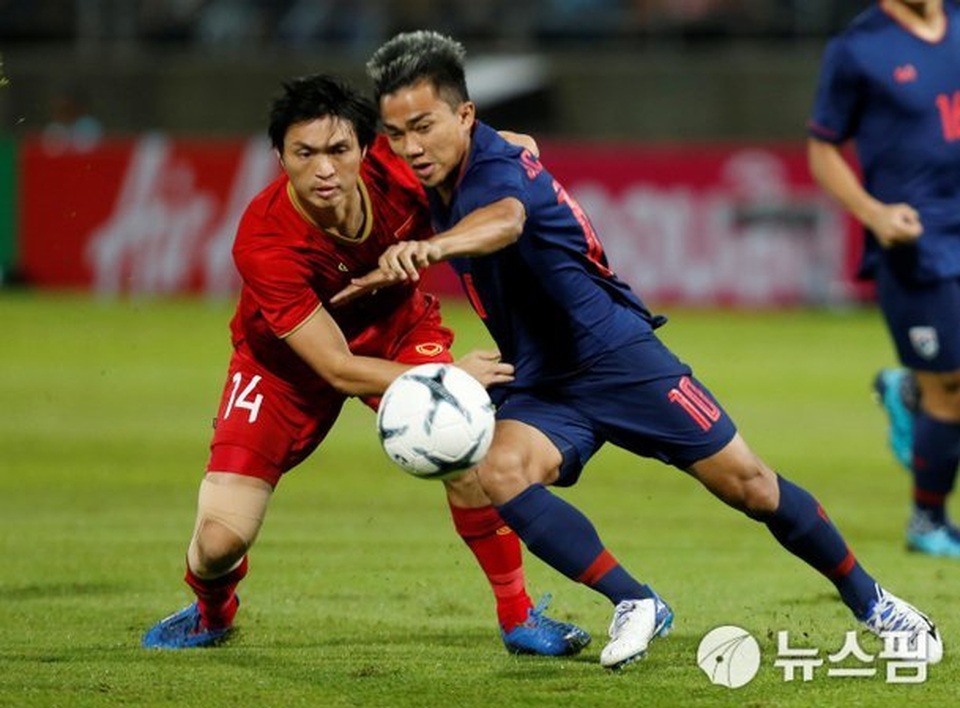 Báo Hàn Quốc: “Thái Lan đá xấu, khiến thầy Park nổi điên” - 2 Báo Hàn Quốc: “Thái Lan đá xấu, khiến thầy Park nổi điên” - 2