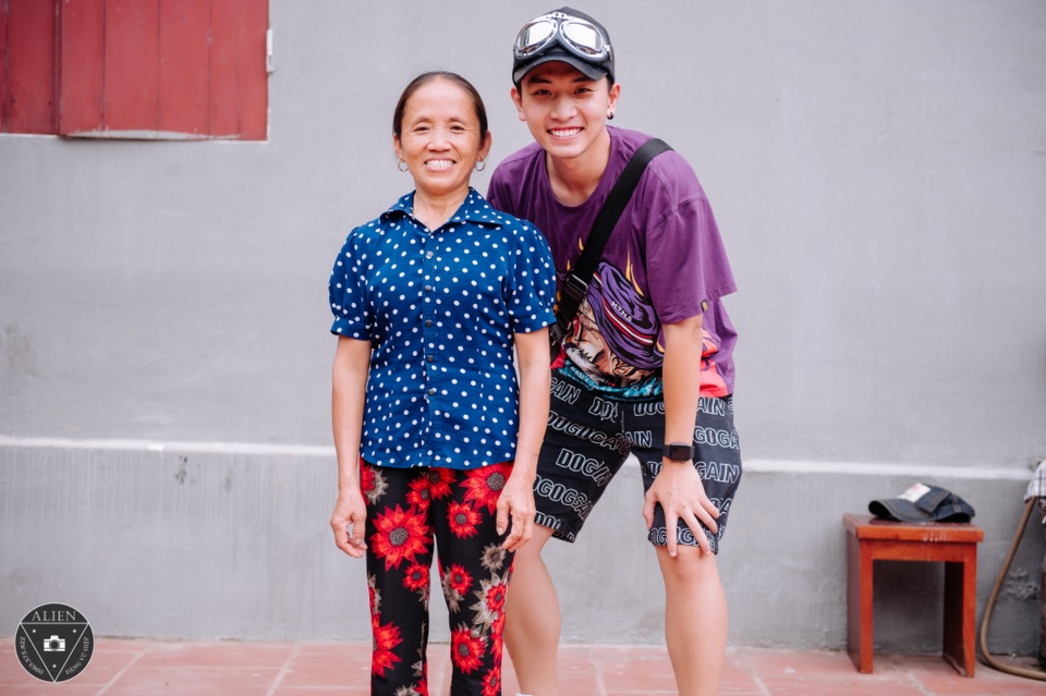 Bà Tân “Vlog” nhận tiền quảng cáo từ Youtube: Có thật đạt 300 triệu đồng/tháng? - 5 Bà Tân “Vlog” nhận tiền quảng cáo từ Youtube: Có thật đạt 300 triệu đồng/tháng? - 5