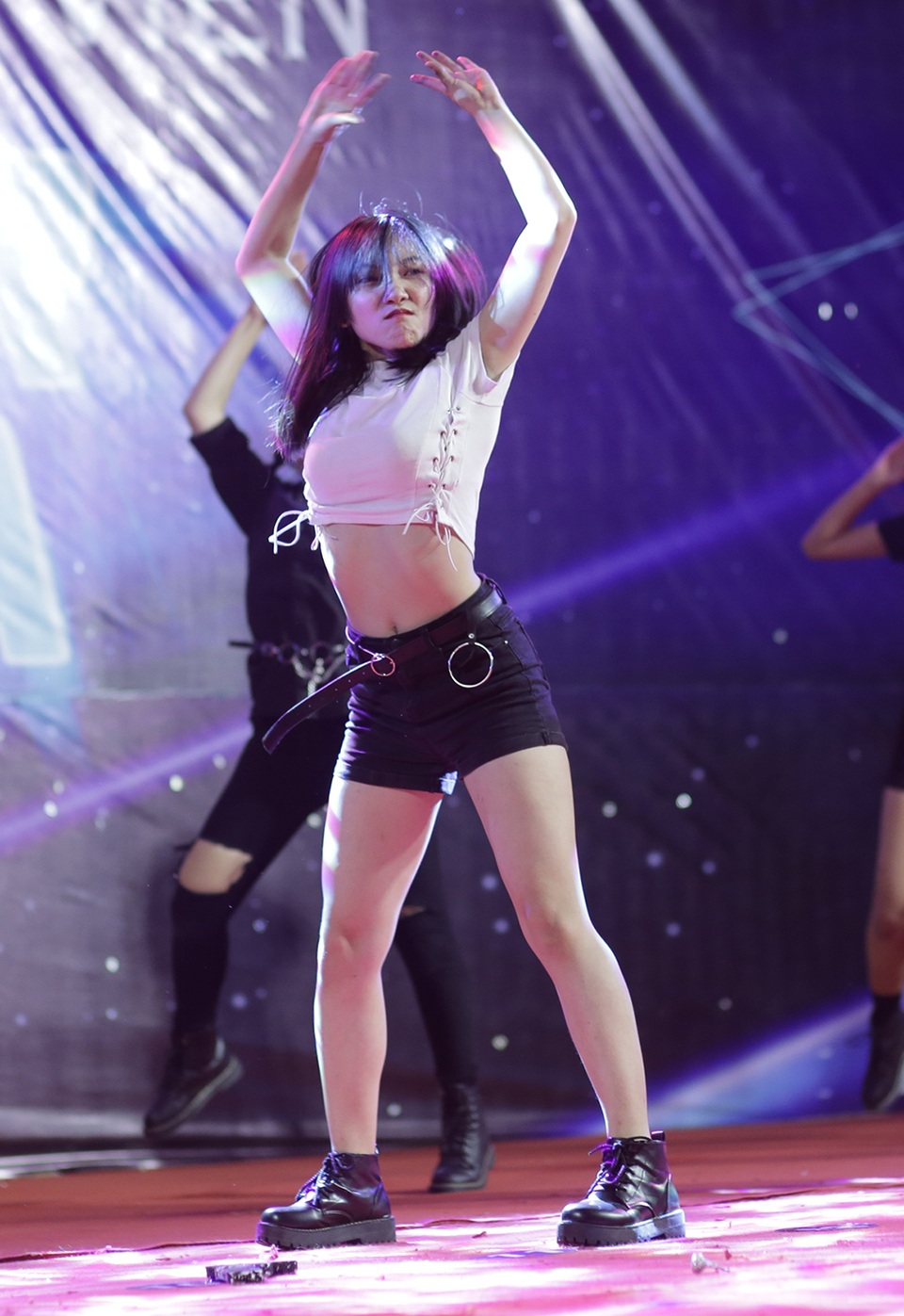 ĐH Hà Nội thăng hoa cảm xúc trong đêm nhạc chào đón tân sinh viên - 8