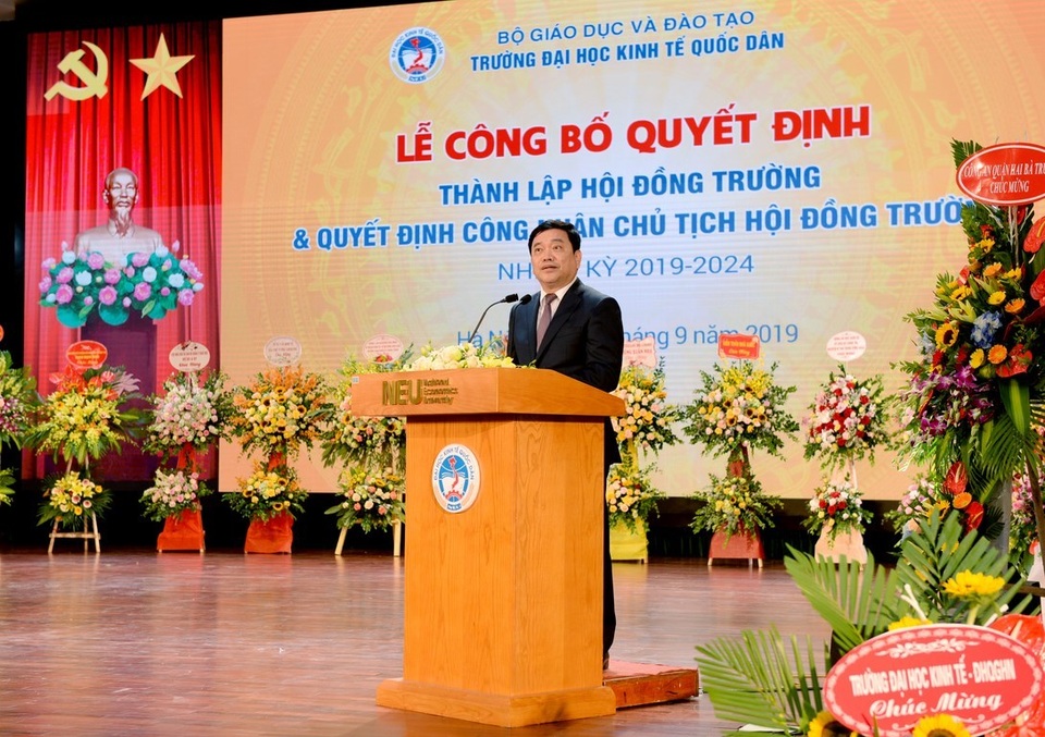 Bộ GDĐT công nhận Chủ tịch Hội đồng Trường - trường ĐH Kinh tế quốc dân - 3 Bộ GDĐT công nhận Chủ tịch Hội đồng Trường - trường ĐH Kinh tế quốc dân - 3