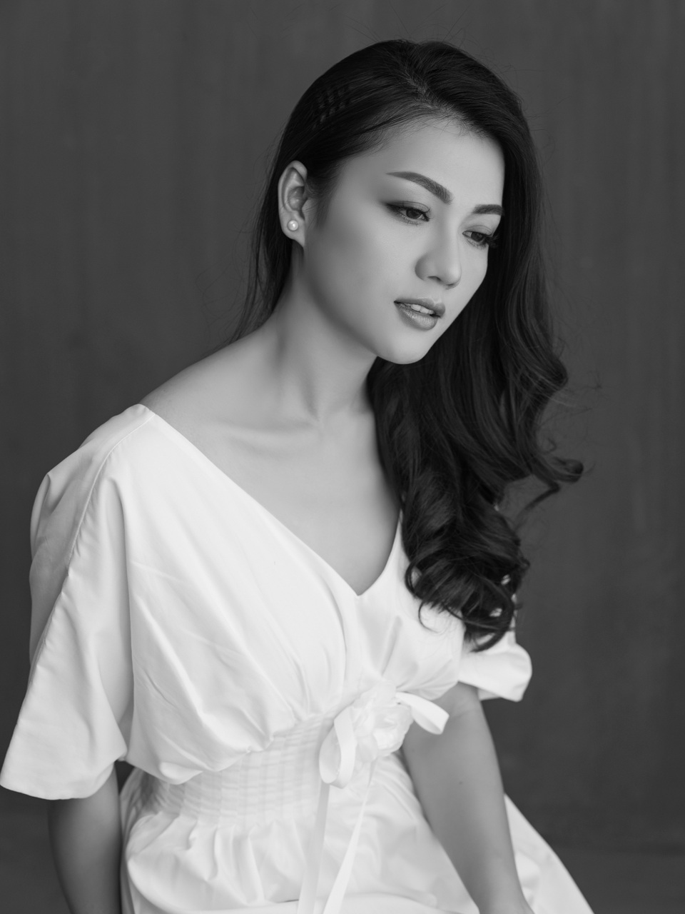 Thái Nhiên Phương đẹp thanh lịch trong bộ ảnh đen trắng - 5 Thái Nhiên Phương đẹp thanh lịch trong bộ ảnh đen trắng - 5