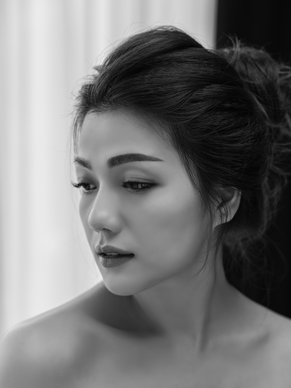 Thái Nhiên Phương đẹp thanh lịch trong bộ ảnh đen trắng - 3 Thái Nhiên Phương đẹp thanh lịch trong bộ ảnh đen trắng - 3