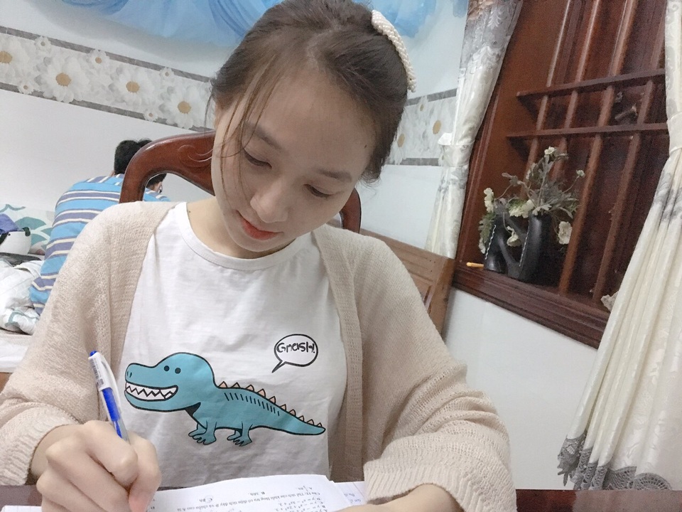 Nữ sinh bị liệt hai chân chinh phục ước mơ vào đại học - 1 Nữ sinh bị liệt hai chân chinh phục ước mơ vào đại học - 1