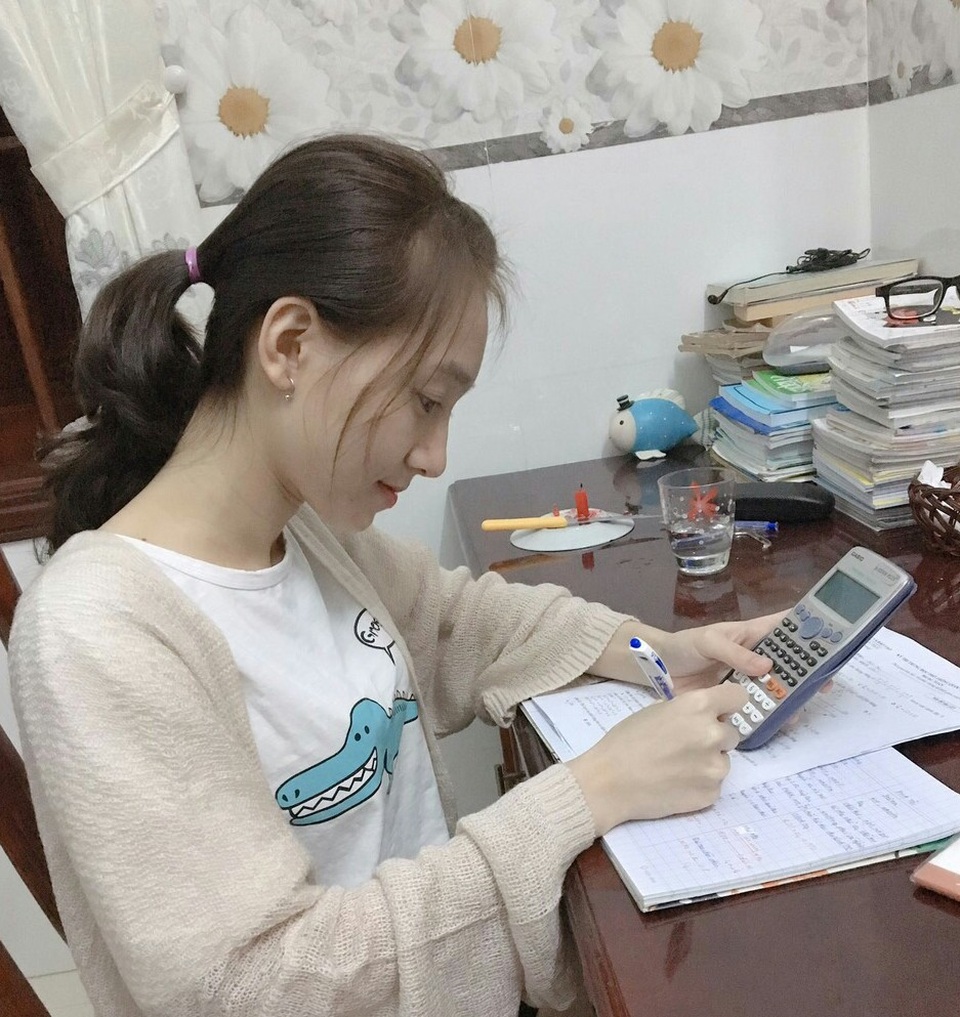Nữ sinh bị liệt hai chân chinh phục ước mơ vào đại học - 5 Nữ sinh bị liệt hai chân chinh phục ước mơ vào đại học - 5