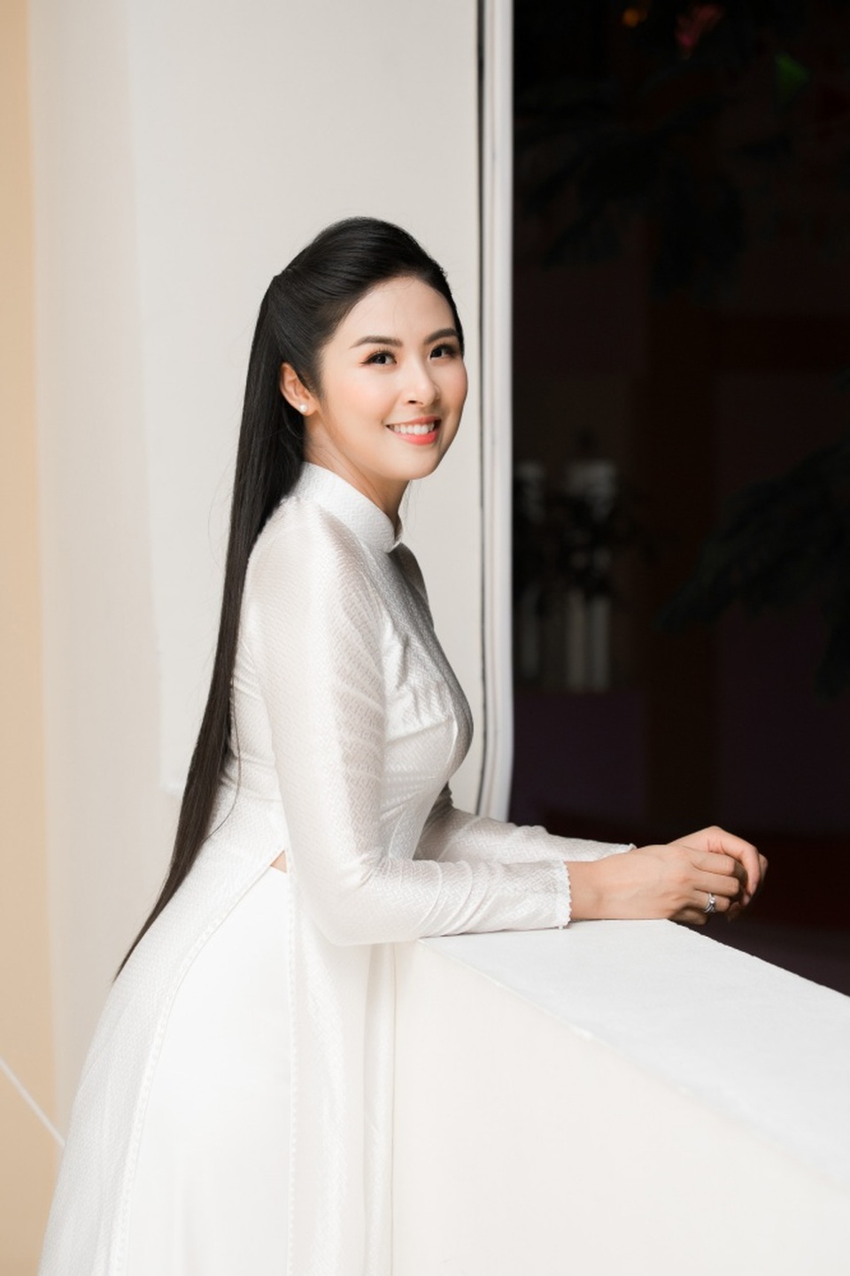 Hoa hậu Ngọc Hân hội ngộ MC Thành Trung, Quỳnh Chi khi về thăm trường cũ - 19 Hoa hậu Ngọc Hân hội ngộ MC Thành Trung, Quỳnh Chi khi về thăm trường cũ - 19
