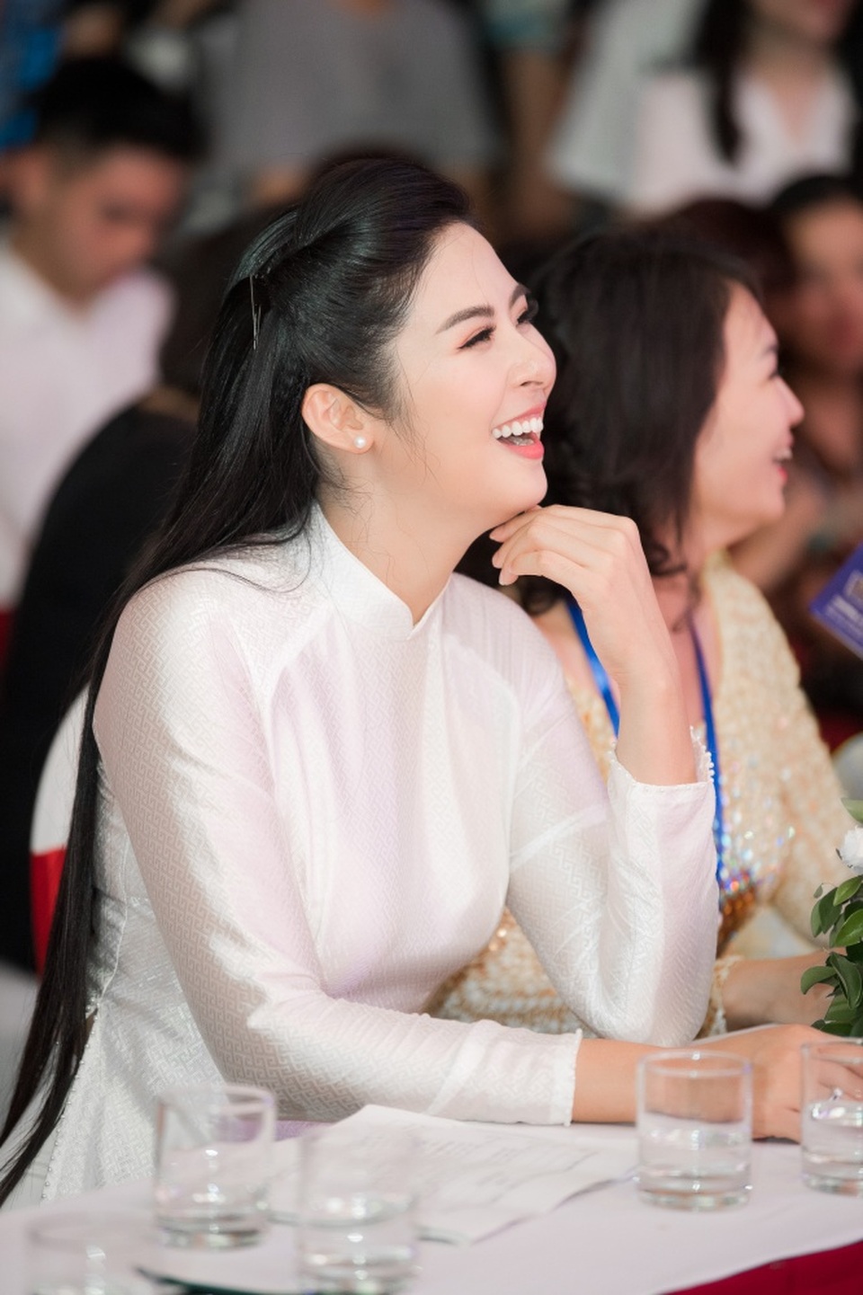 Hoa hậu Ngọc Hân hội ngộ MC Thành Trung, Quỳnh Chi khi về thăm trường cũ - 18 Hoa hậu Ngọc Hân hội ngộ MC Thành Trung, Quỳnh Chi khi về thăm trường cũ - 18