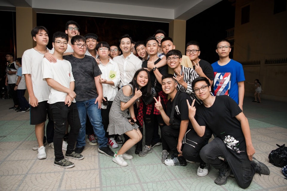 Hoa hậu Ngọc Hân hội ngộ MC Thành Trung, Quỳnh Chi khi về thăm trường cũ - 16 Hoa hậu Ngọc Hân hội ngộ MC Thành Trung, Quỳnh Chi khi về thăm trường cũ - 16