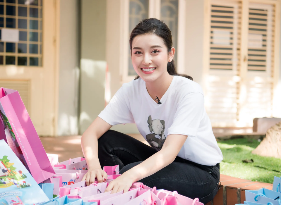 Huyền My thoáng buồn trải lòng về scandal bị chụp lén dậy sóng 2 ngày qua - 1 Huyền My thoáng buồn trải lòng về scandal bị chụp lén dậy sóng 2 ngày qua - 1