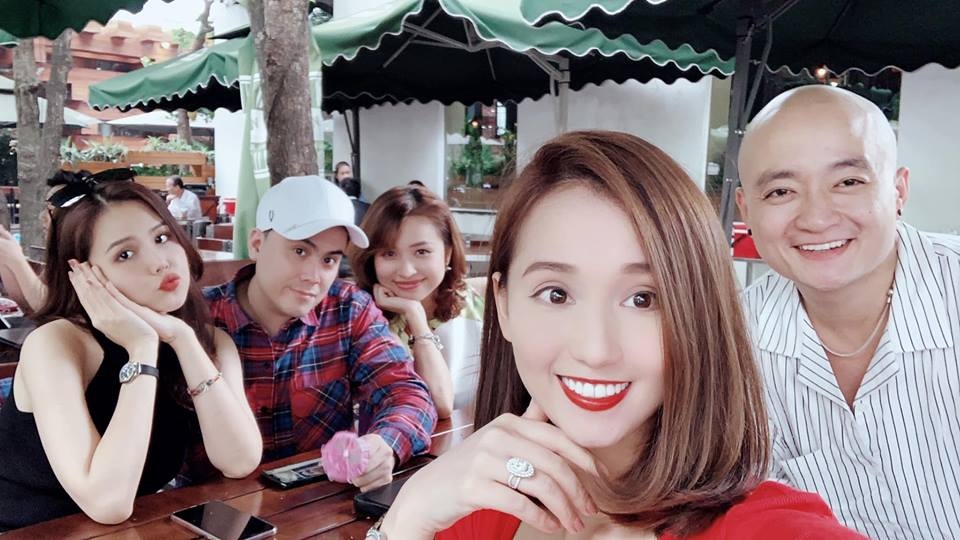 Ở tuổi 34, Lã Thanh Huyền ngày càng sang chảnh bên hội bạn thân - 5