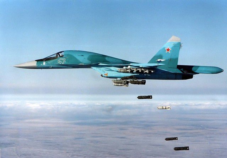 Hai “xe tăng bay” Su-34 Nga va chạm trên không - 1 Hai “xe tăng bay” Su-34 Nga va chạm trên không - 1