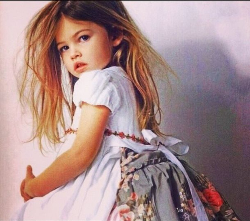 Cô bé đẹp nhất thế giới Thylane Blondeau tình tứ hôn bạn trai - 7