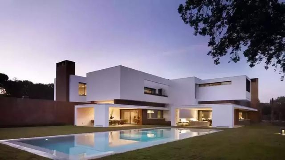 Bên trong biệt thự triệu đô của các siêu sao làng túc cầu - 1