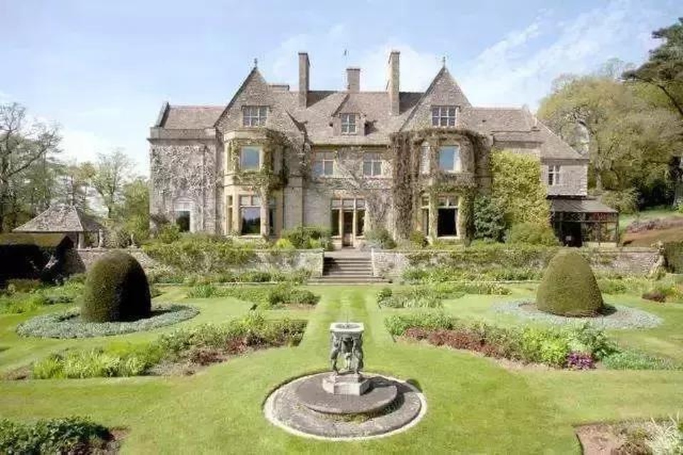 Bên trong biệt thự triệu đô của các siêu sao làng túc cầu - 12