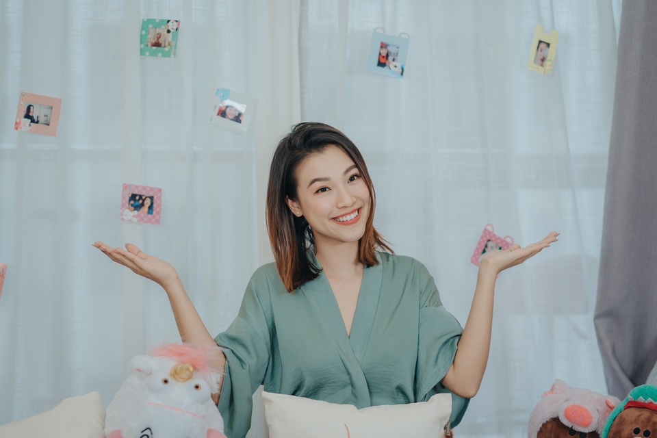 Á hậu Hoàng Oanh tiết lộ chuyện bị quỵt tiền lương đầu tiên trong đời - 1 Á hậu Hoàng Oanh tiết lộ chuyện bị quỵt tiền lương đầu tiên trong đời - 1