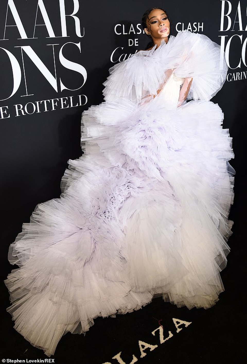 Siêu mẫu bạch biến Winnie Harlow nổi bật tại tuần lễ thời trang New York - 3 Siêu mẫu bạch biến Winnie Harlow nổi bật tại tuần lễ thời trang New York - 3