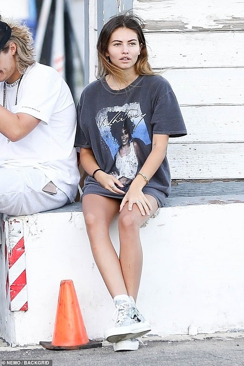 Cô bé đẹp nhất thế giới Thylane Blondeau tình tứ hôn bạn trai - 1
