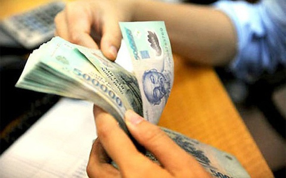 Gần 1.000 công nhân may đình công, thu hẹp còn 2 loại hợp đồng lao động… - 2 Gần 1.000 công nhân may đình công, thu hẹp còn 2 loại hợp đồng lao động… - 2