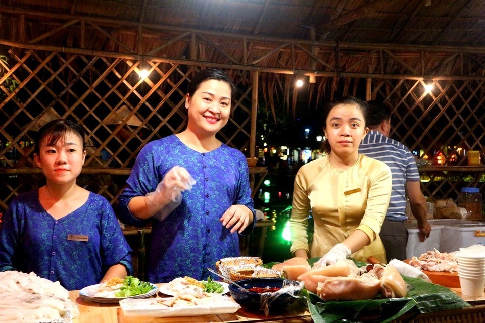 Đêm nhạc “Sắc màu di sản” tại Hội An Đêm nhạc “Sắc màu di sản” tại Hội An