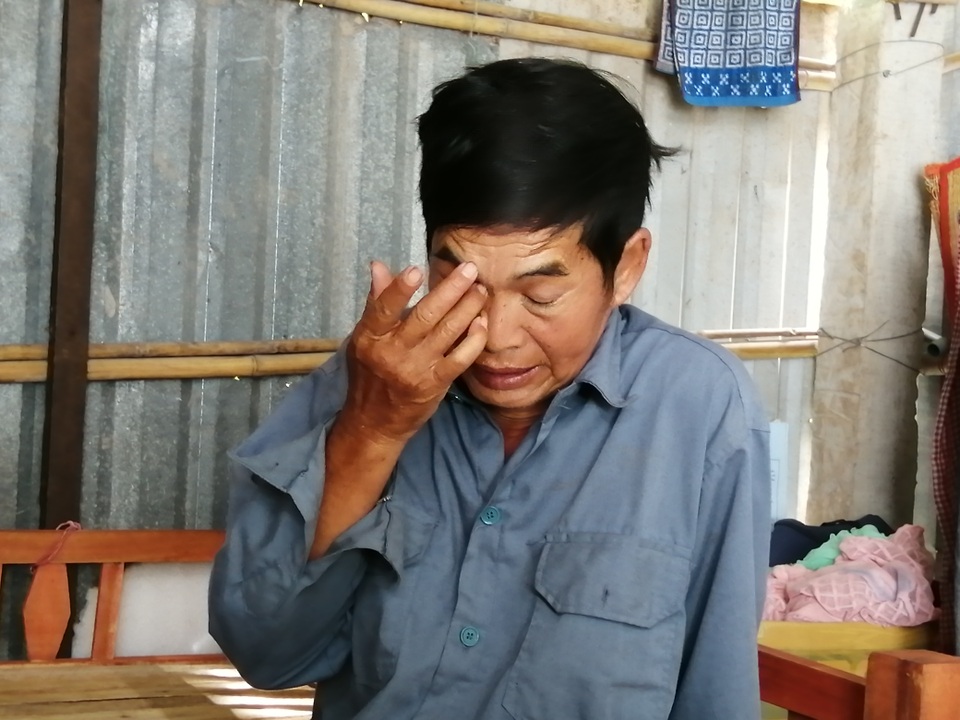 Nghẹn ngào cảnh gà trống bệnh tật sống lay lắt nuôi con tật nguyền - 8 Nghẹn ngào cảnh gà trống bệnh tật sống lay lắt nuôi con tật nguyền - 8