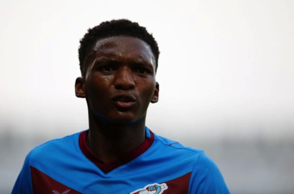 Gạ gẫm “hoa đã có chủ”, hàng thảicủa Chelsea bị đánh bầm dập - 2