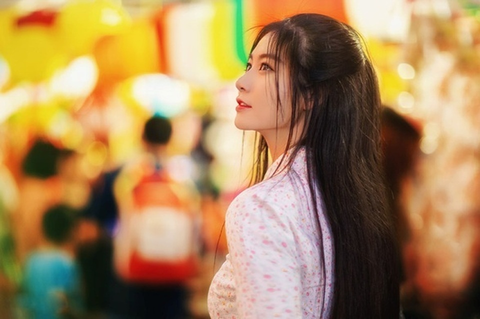 Miss Teen Nam Phương đẹp rạng ngời dạo phố mùa Trung thu - 3 Miss Teen Nam Phương đẹp rạng ngời dạo phố mùa Trung thu - 3