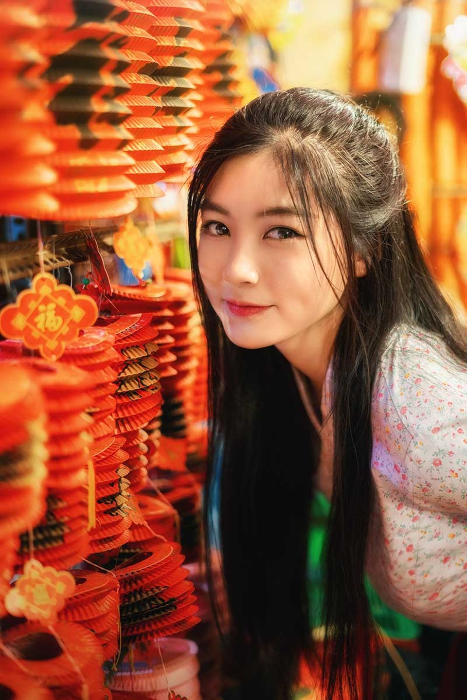 Miss Teen Nam Phương đẹp rạng ngời dạo phố mùa Trung thu - 7 Miss Teen Nam Phương đẹp rạng ngời dạo phố mùa Trung thu - 7