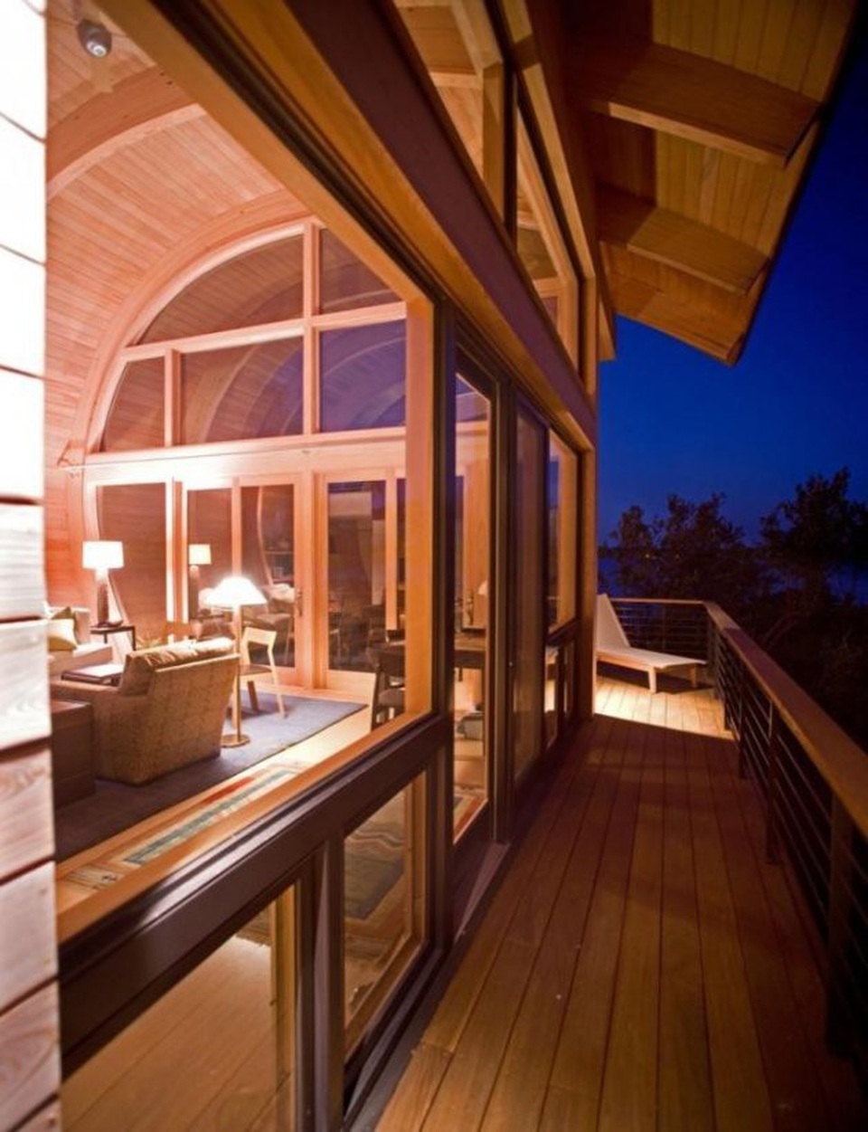 Ngôi nhà lơ lửng giữa rừng cây có view nhìn ra hồ tuyệt đẹp - 4 Ngôi nhà lơ lửng giữa rừng cây có view nhìn ra hồ tuyệt đẹp - 4