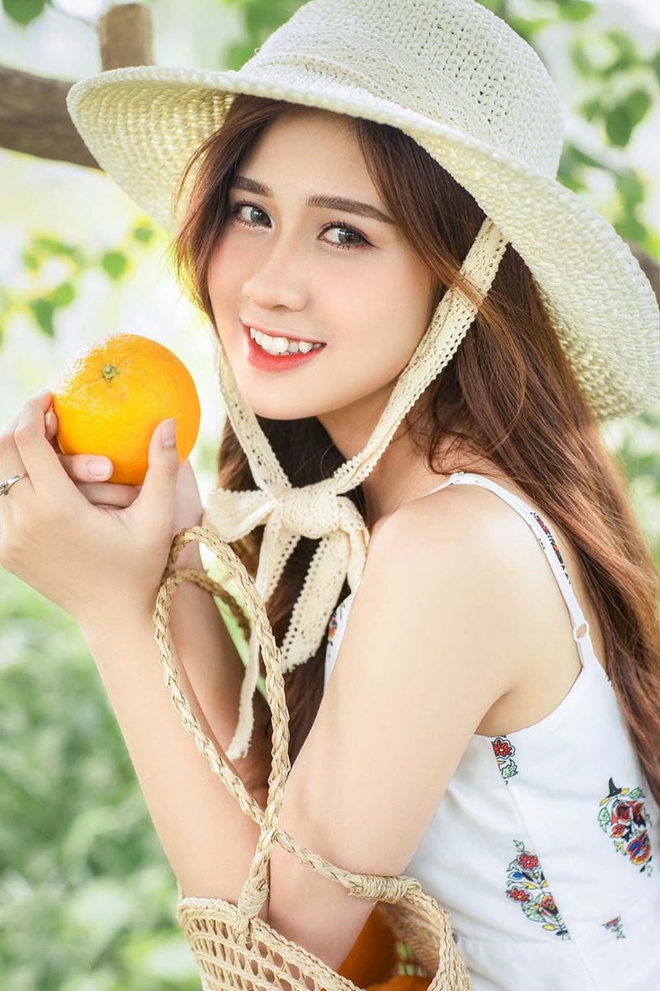 Thiếu nữ Hà thành sở hữu nụ cười răng khểnh duyên dáng - 1