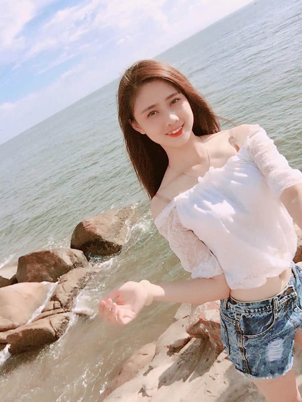 Thiếu nữ Hà thành sở hữu nụ cười răng khểnh duyên dáng - 5