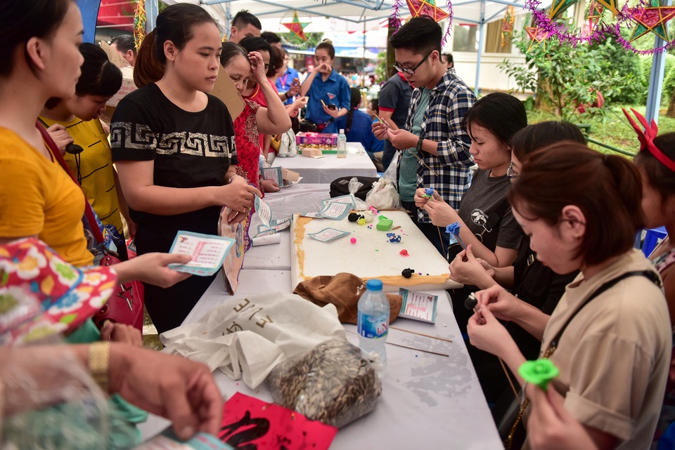 Bệnh nhi đón Trung thu sớm trong bệnh viện - 5 Bệnh nhi đón Trung thu sớm trong bệnh viện - 5