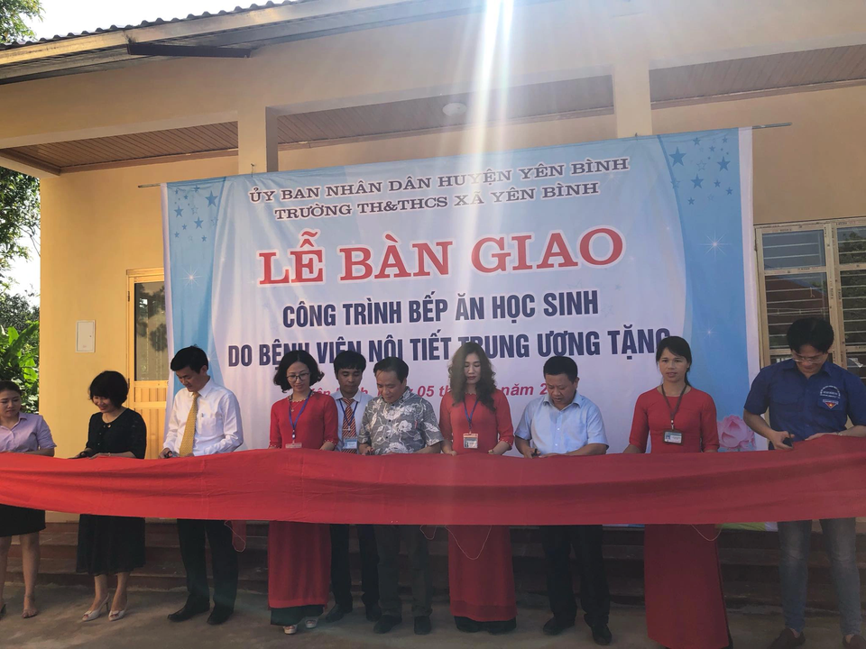 Nhiều người được phát hiện huyết áp tăng vọt khi đi khám miễn phí - 3 Nhiều người được phát hiện huyết áp tăng vọt khi đi khám miễn phí - 3