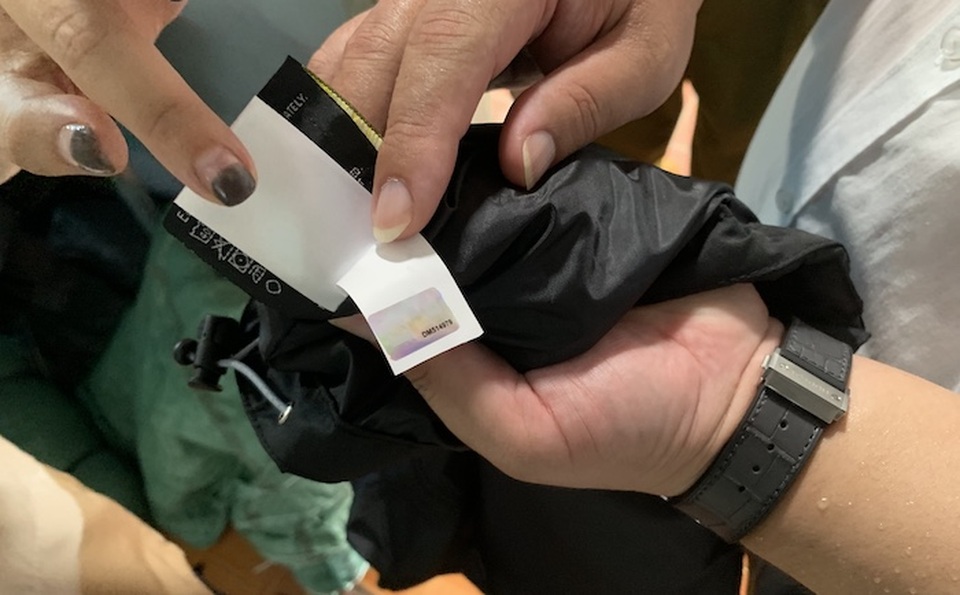Kiểm tra đột xuất, phát hiện một cơ sở lớn làm giả hàng hiệu The North Face - 4 Kiểm tra đột xuất, phát hiện một cơ sở lớn làm giả hàng hiệu The North Face - 4