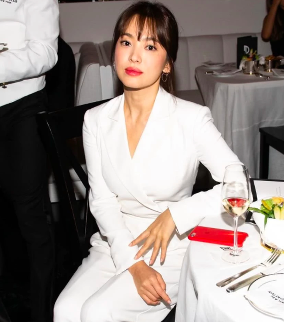 Vẻ đẹp không tì vết của Song Hye Kyo hậu ly hôn - 1 Vẻ đẹp không tì vết của Song Hye Kyo hậu ly hôn - 1