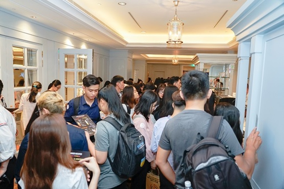 Triển lãm du học Thụy Sỹ ngành Dịch vụ khách hàng - 1 Triển lãm du học Thụy Sỹ ngành Dịch vụ khách hàng - 1