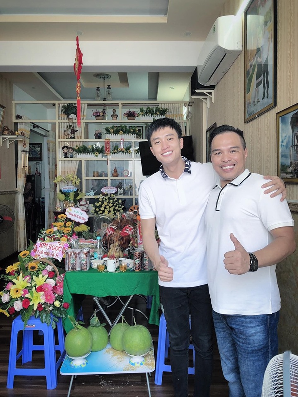 Nhiều thế hệ nghệ sĩ hai miền Nam - Bắc hội ngộ trong ngày giỗ Tổ nghề - 14 Nhiều thế hệ nghệ sĩ hai miền Nam - Bắc hội ngộ trong ngày giỗ Tổ nghề - 14