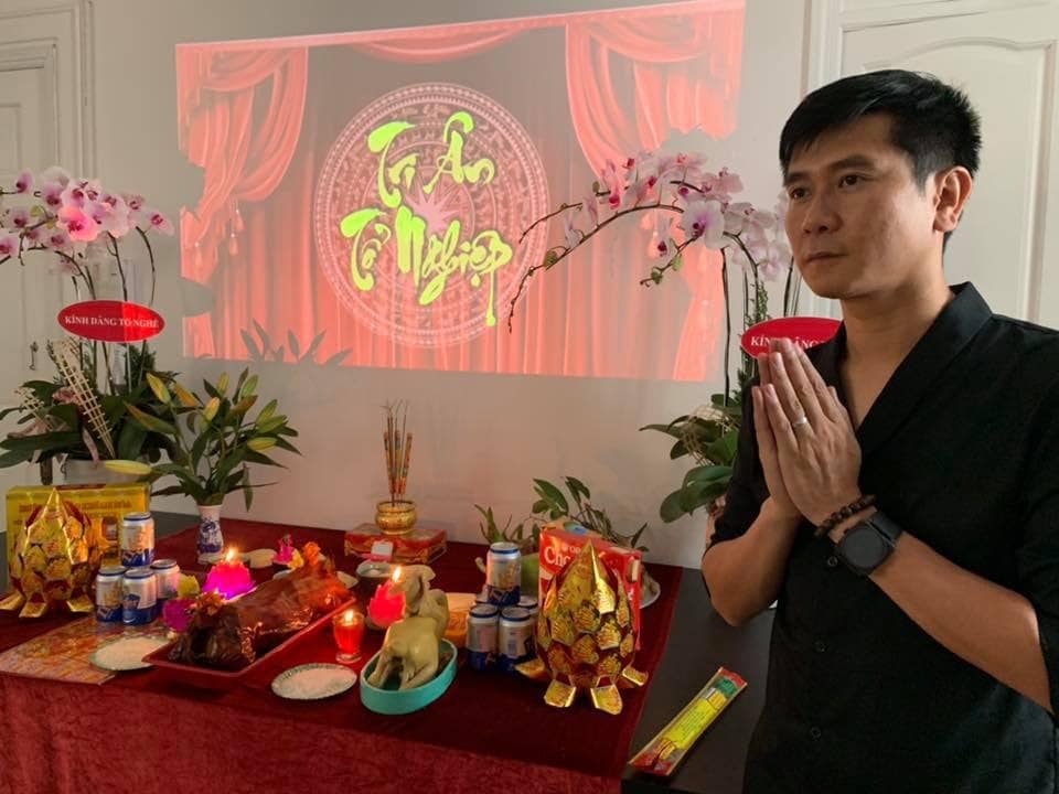 Nhiều thế hệ nghệ sĩ hai miền Nam - Bắc hội ngộ trong ngày giỗ Tổ nghề - 16 Nhiều thế hệ nghệ sĩ hai miền Nam - Bắc hội ngộ trong ngày giỗ Tổ nghề - 16