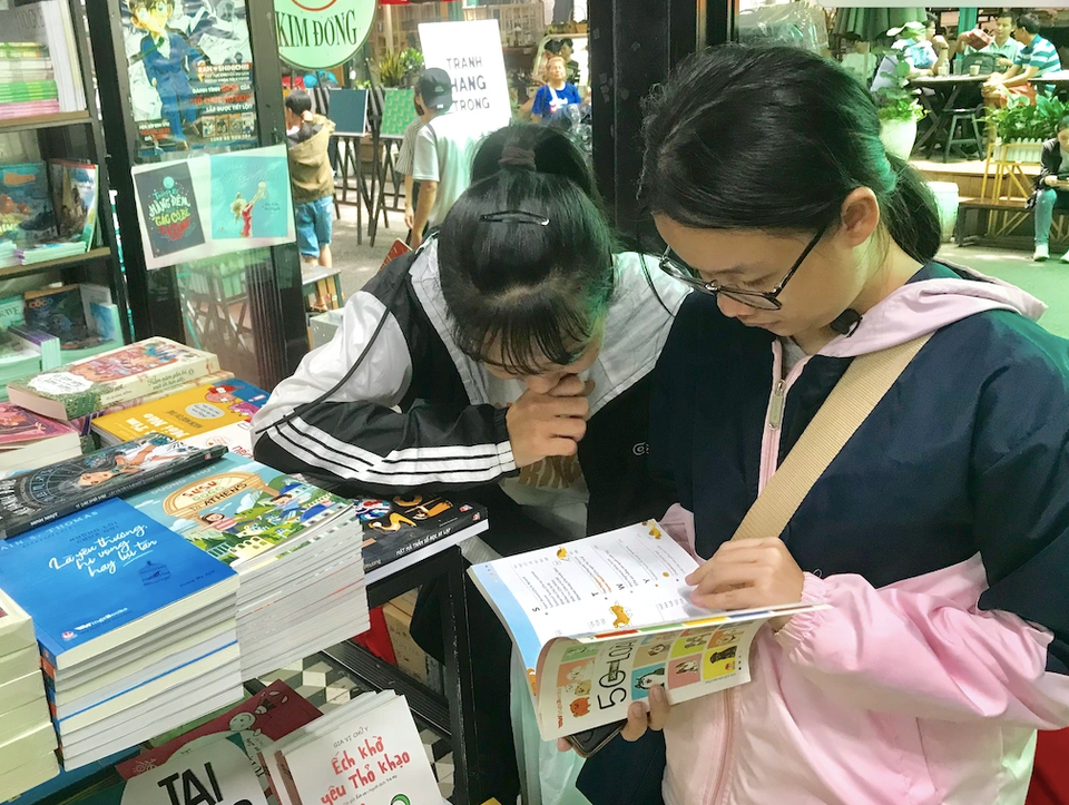 “Giúp con yêu tiếng Việt rồi mới đến việc giỏi tiếng Anh” - 3 “Giúp con yêu tiếng Việt rồi mới đến việc giỏi tiếng Anh” - 3